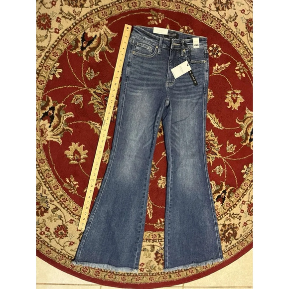 New with Tag Judy Blue High Rise Medium Dark Wash Flare Fray Hem Jeans Size 26 - Picture 1 of 8